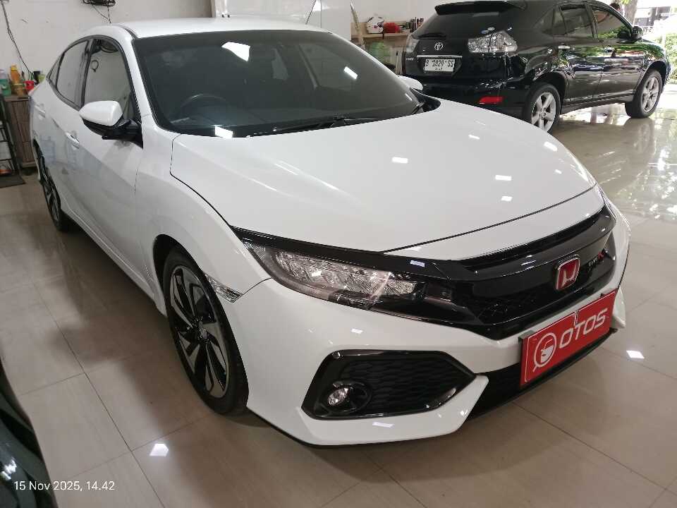 2019 Honda Civic 1.5 Turbo - Foto 1 dari 6