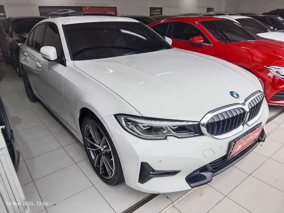 2020 BMW 320i 2.0 - Foto 1 dari 6