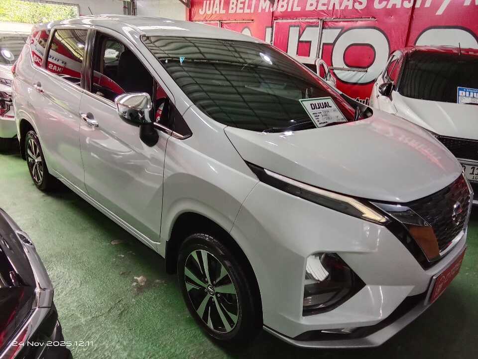 2021 Nissan Livina 1.5 VL - Foto 1 dari 6