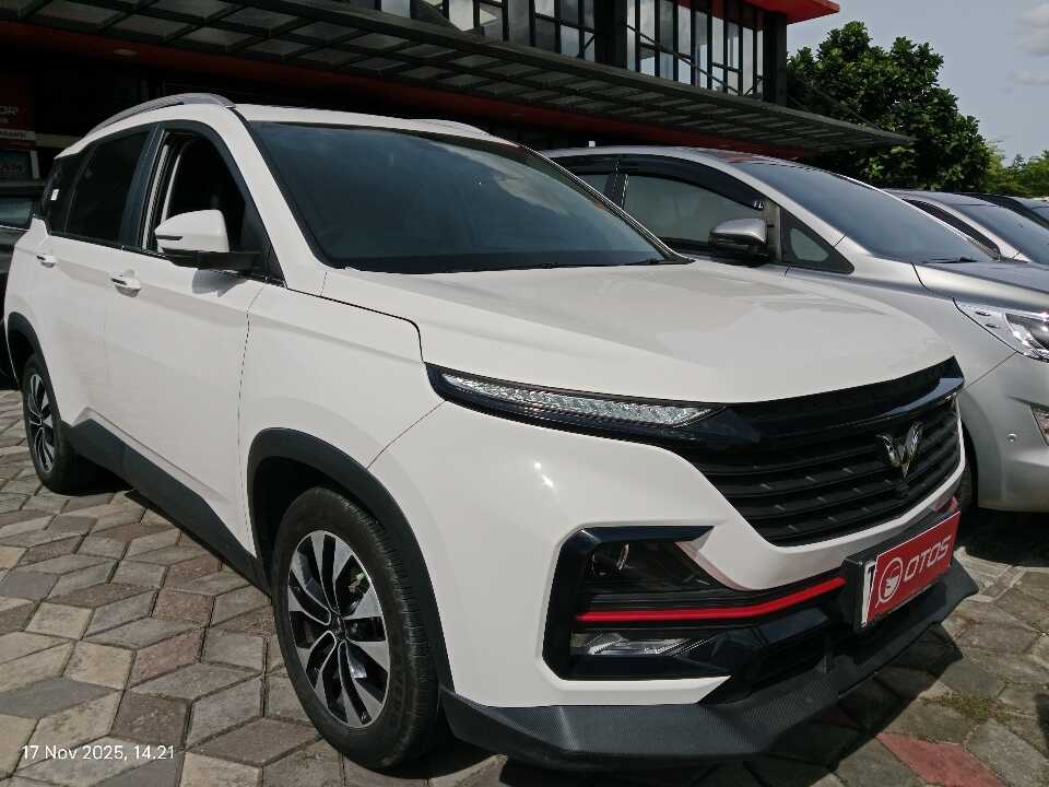 2023 Wuling Almaz 1.5 LT Lux 7 Seater