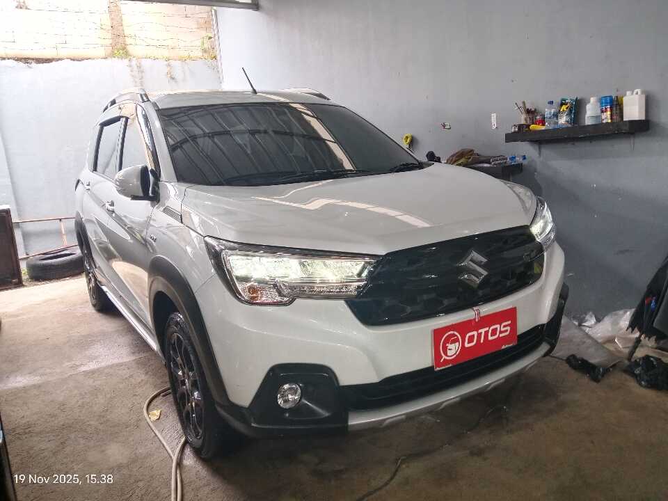 2023 Suzuki XL7 1.5 - Foto 1 dari 6