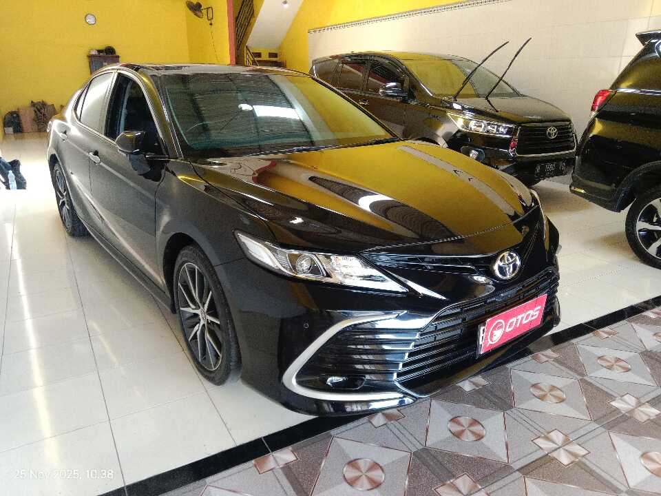 2021 Toyota Camry 2.5 V - Foto 1 dari 6