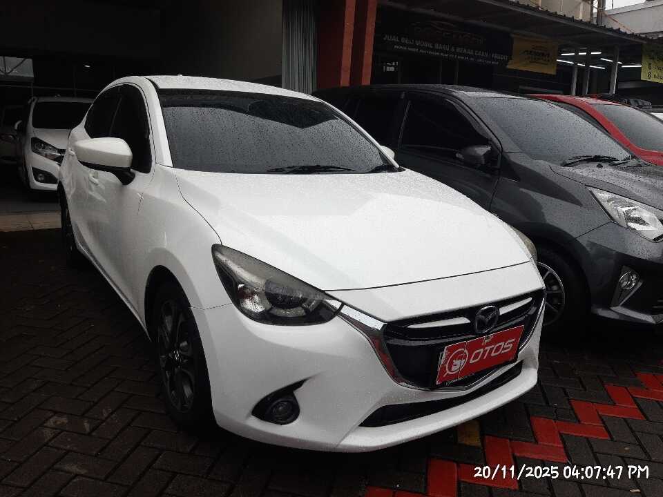 2016 Mazda 2 1.5 Skyactiv - Foto 1 dari 6