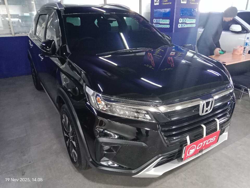 2023 Honda BR-V 1.5 PRE-HS - Foto 1 dari 6