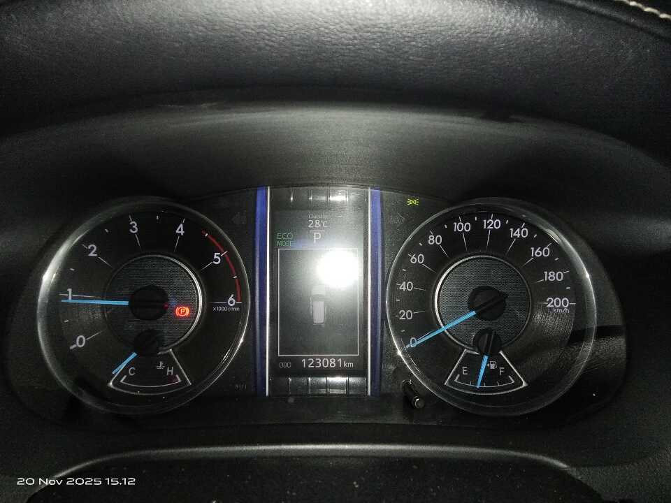 Foto Mobil Bekas Odometer Toyota Fortuner 2.4 4X2 VRZ tahun 2017