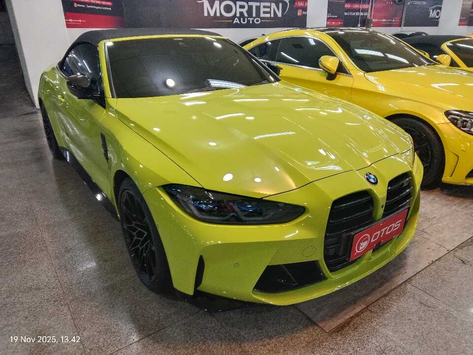 2023 BMW M4 3.0 - Foto 1 dari 6
