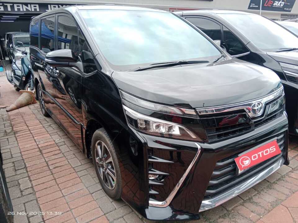 2018 Toyota Voxy 2.0 - Foto 1 dari 6