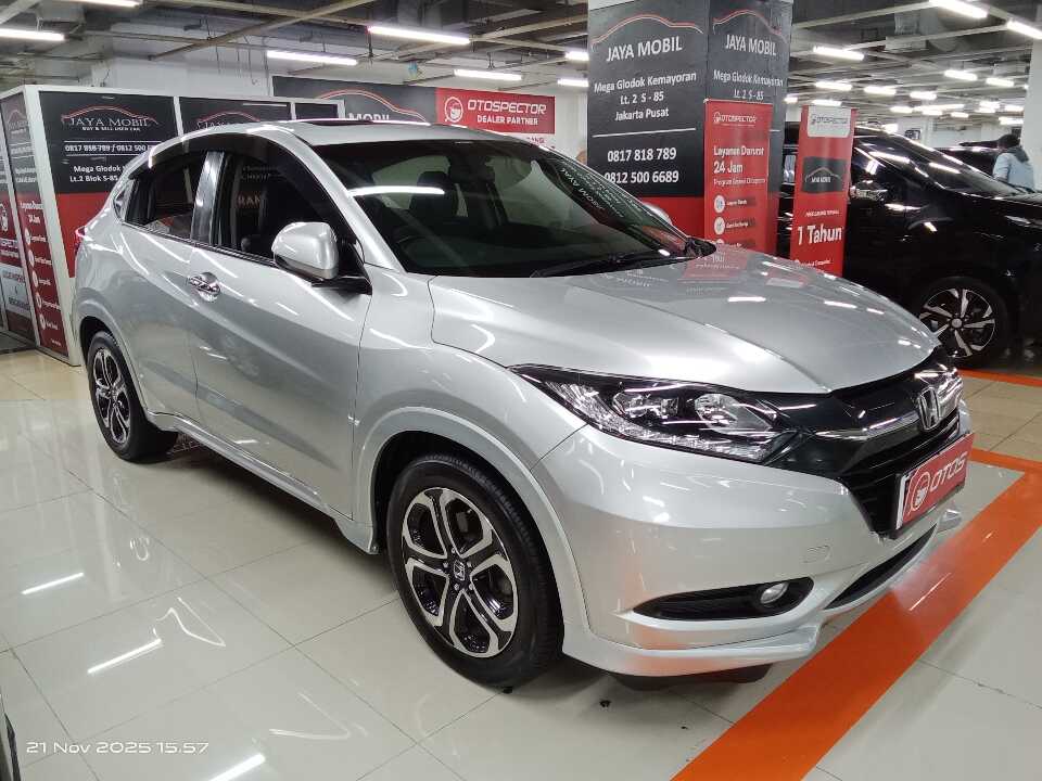 2015 Honda HR-V 1.8 RS - Foto 1 dari 6