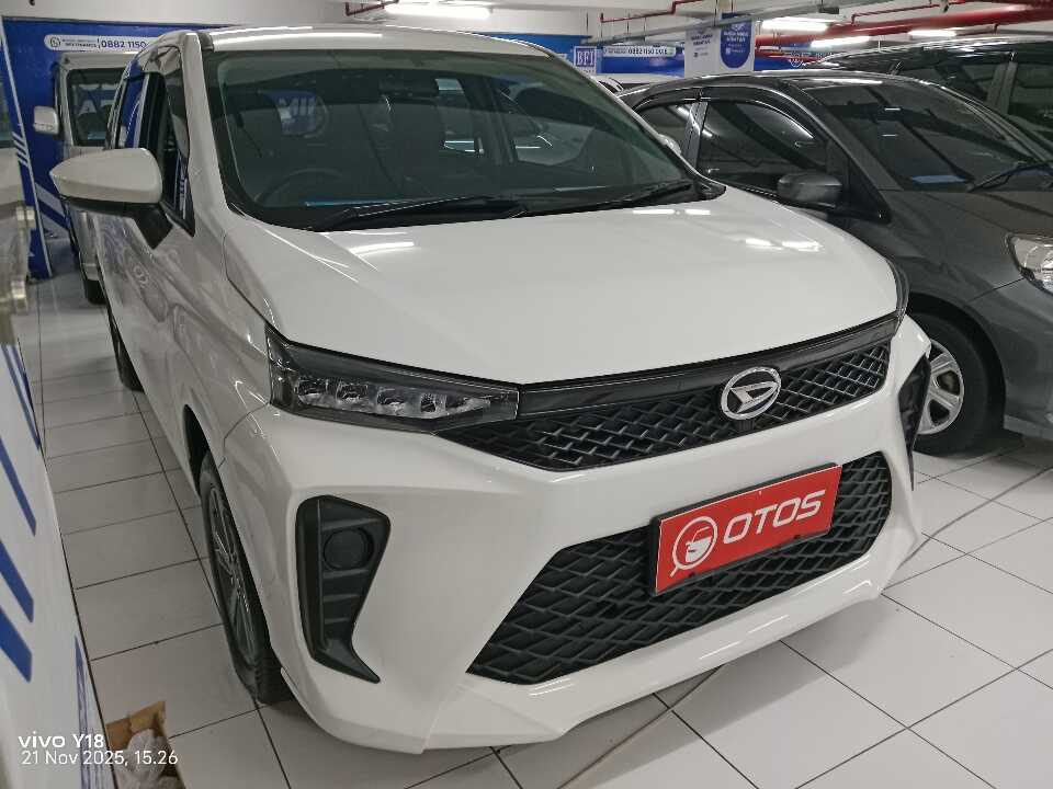 2022 Daihatsu Xenia 1.3 X - Foto 1 dari 6