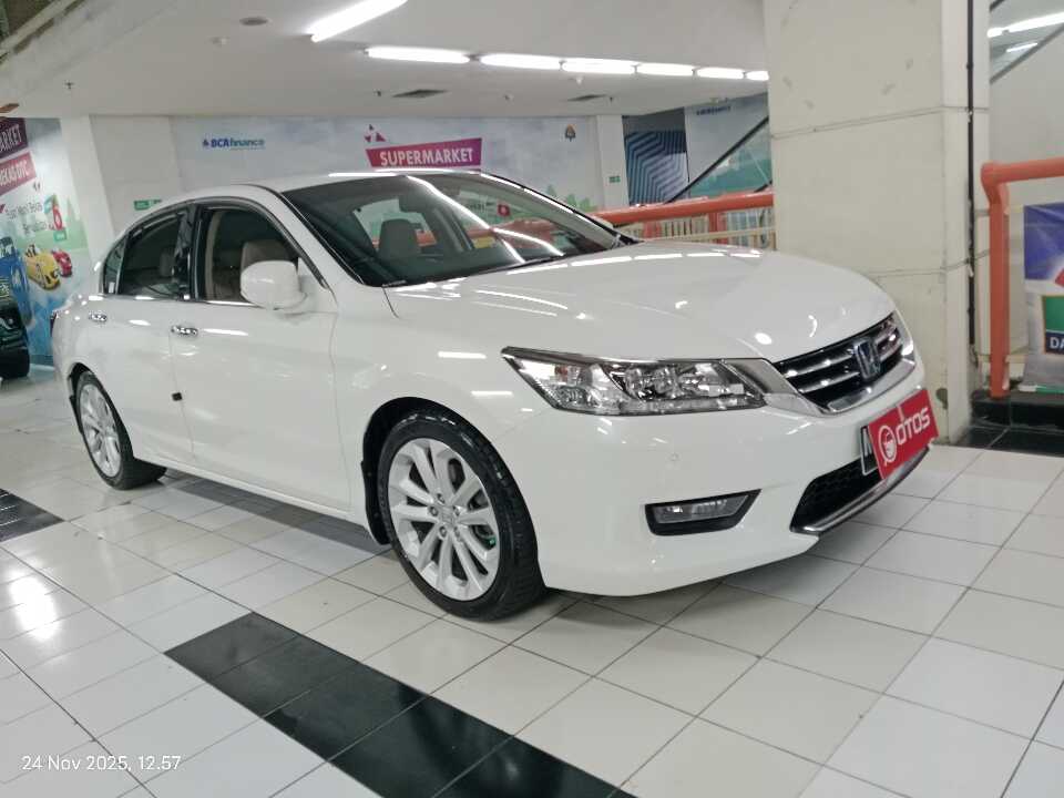 2015 Honda Accord 2.4 VTi-L ES - Foto 1 dari 6
