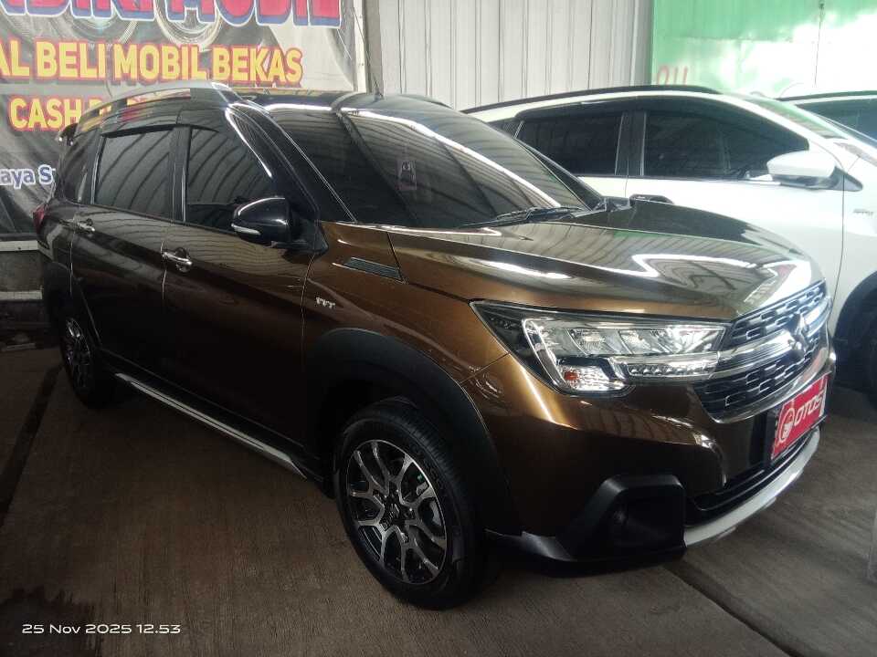 2022 Suzuki XL7 1.5 Alpha - Foto 1 dari 6