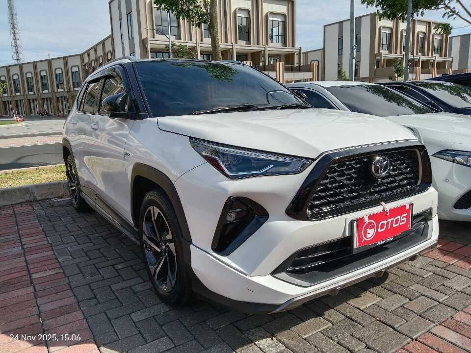2023 Toyota Yaris Cross 1.5 S HV - Foto 1 dari 6