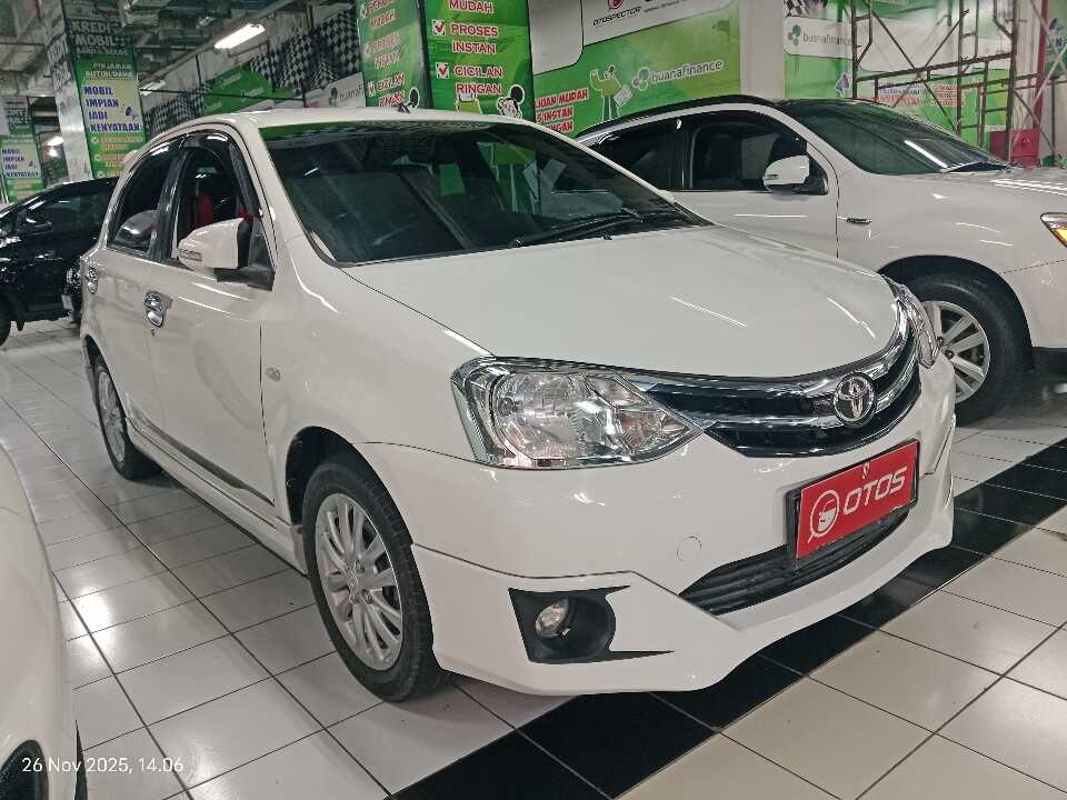 2016 Toyota Etios Valco 1.2 G - Foto 1 dari 6