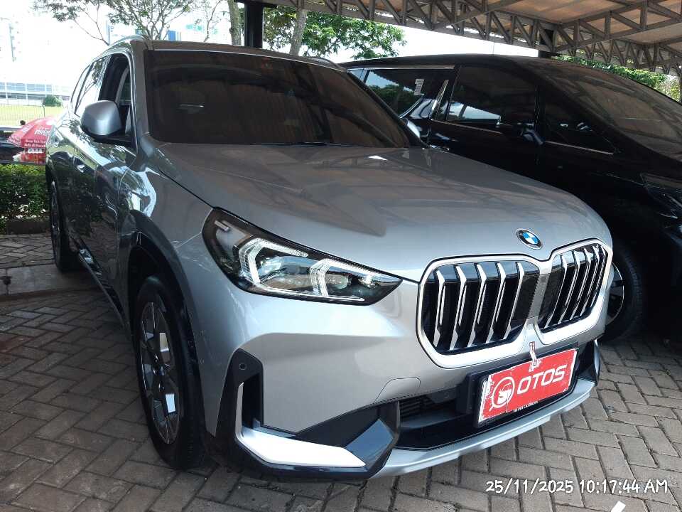 2024 BMW X1 1.5 Sdrive18i - Foto 1 dari 6