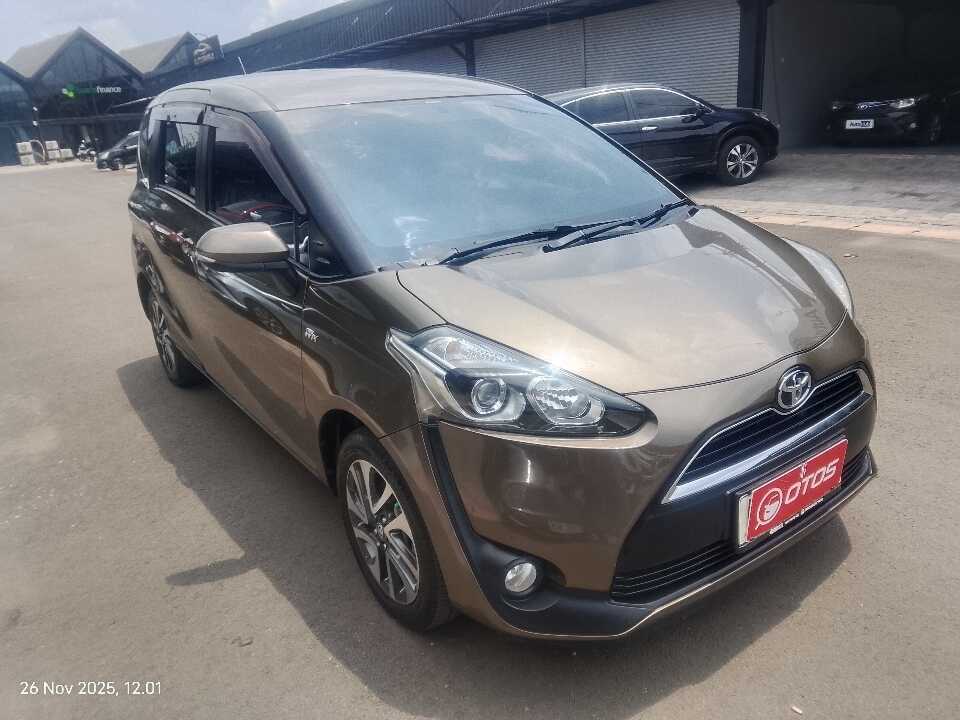 2017 Toyota Sienta 1.5 V - Foto 1 dari 9