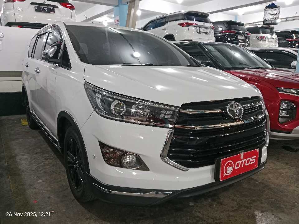2018 Toyota Kijang Innova 2.4 Venturer - Foto 1 dari 6