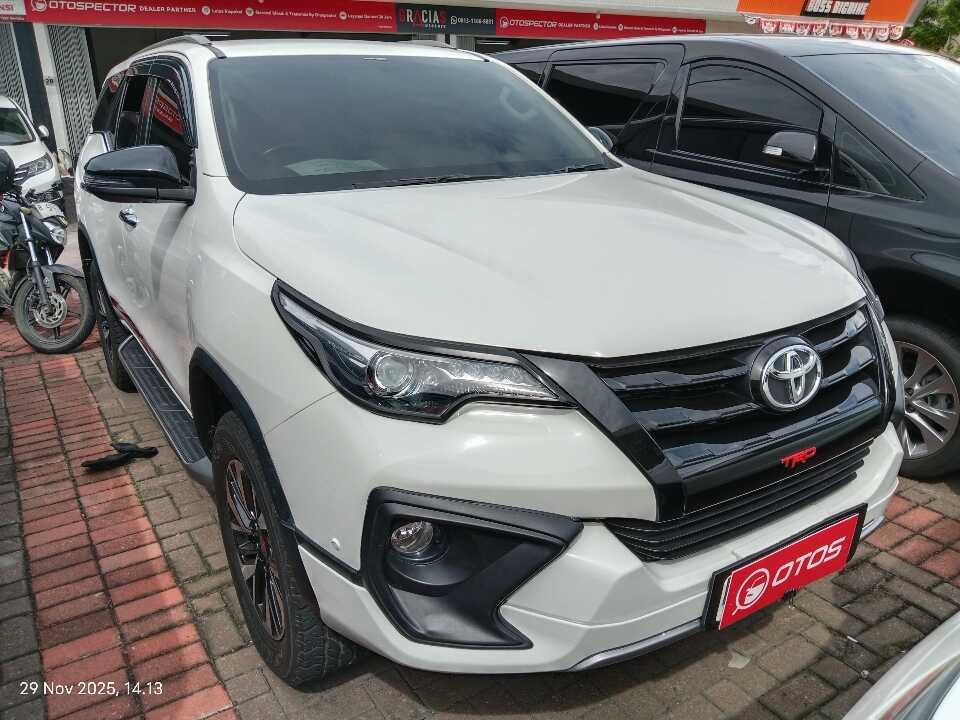 2018 Toyota Fortuner 2.4 4X2 VRZ - Foto 1 dari 6