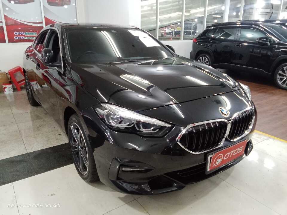 2023 BMW 218i 1.5 Sport Line Gran Tourer - Foto 1 dari 6