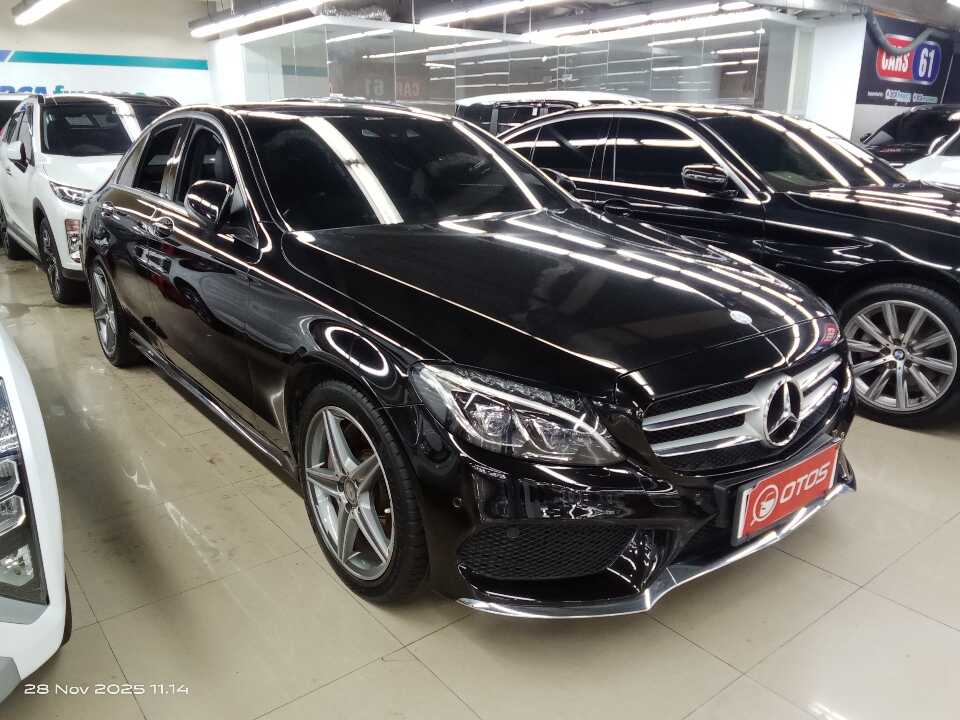 2015 Mercedes-Benz C250 2.0 - Foto 1 dari 6