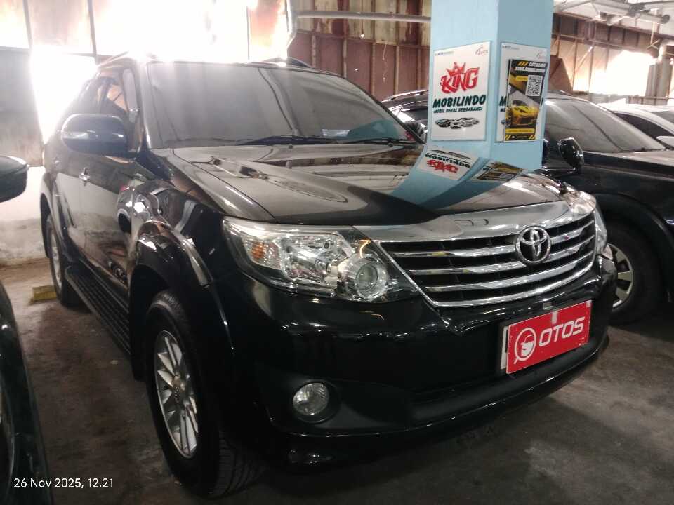 2012 Toyota Fortuner 2.7 V - Foto 1 dari 6
