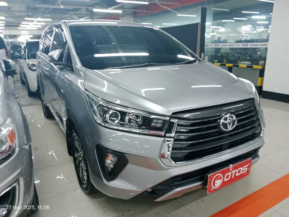2021 Toyota Kijang Innova 2.0 V - Foto 1 dari 6