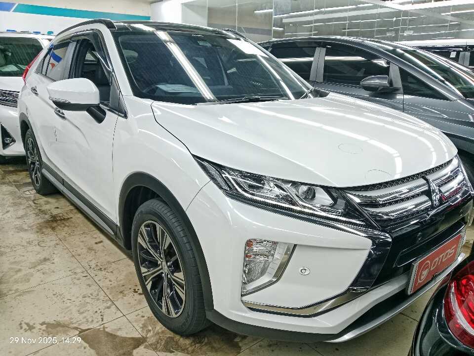 2019 Mitsubishi Eclipse Cross 1.5 Ultimate - Foto 1 dari 6