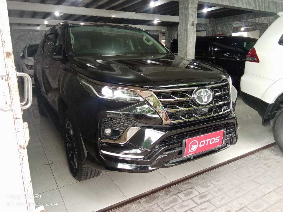 2021 Toyota Fortuner 2.4 4X2 VRZ - Foto 1 dari 6