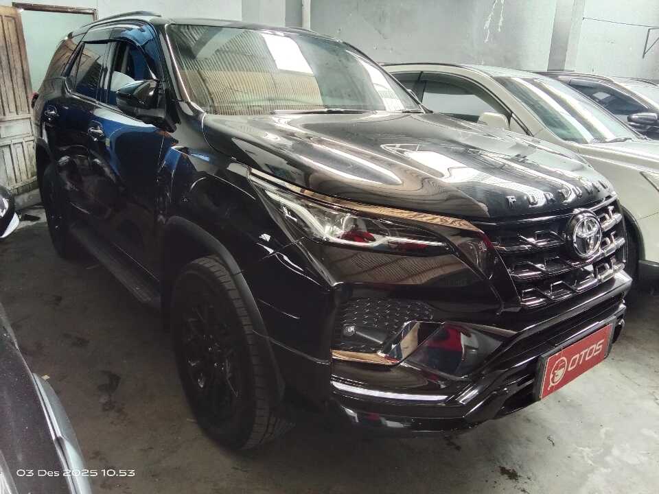 2020 Toyota Fortuner 2.4 4X2 VRZ - Foto 1 dari 6