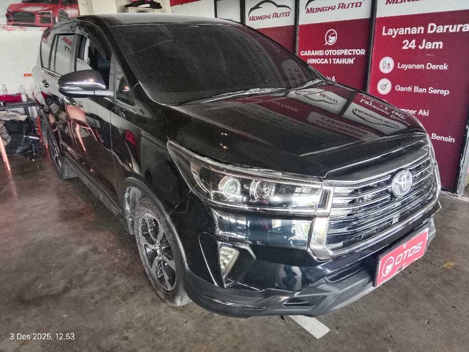 2021 Toyota Kijang Innova 2.4 Venturer - Foto 1 dari 6