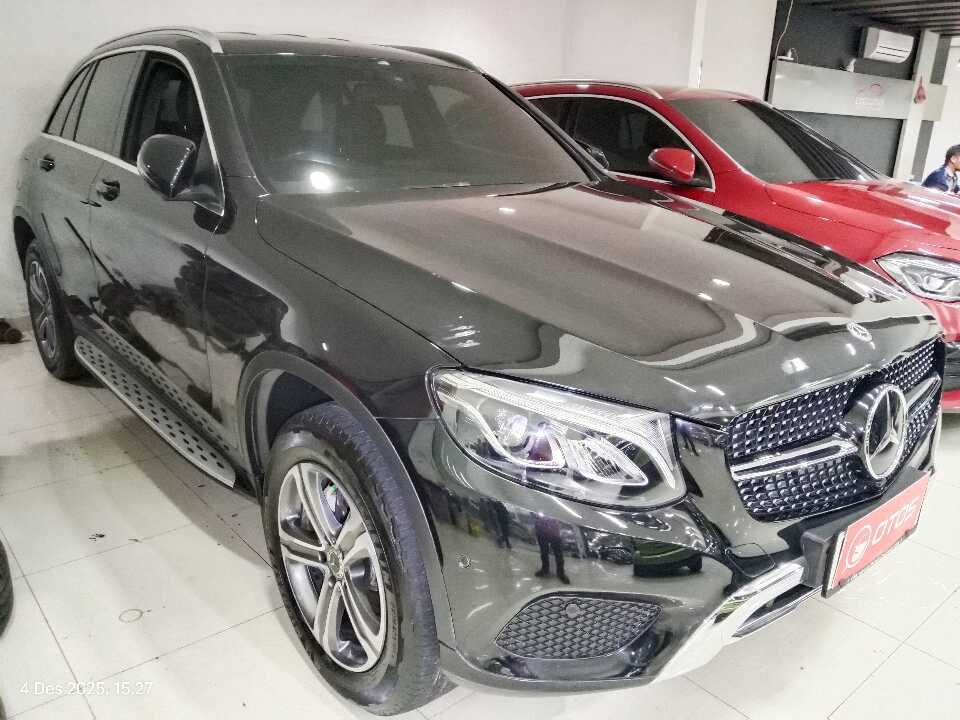 2017 Mercedes-Benz GLC200 2.0 - Foto 1 dari 6