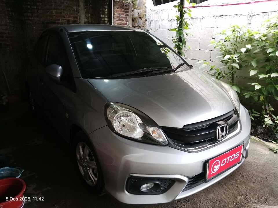 2017 Honda Brio 1.2 E - Foto 1 dari 6