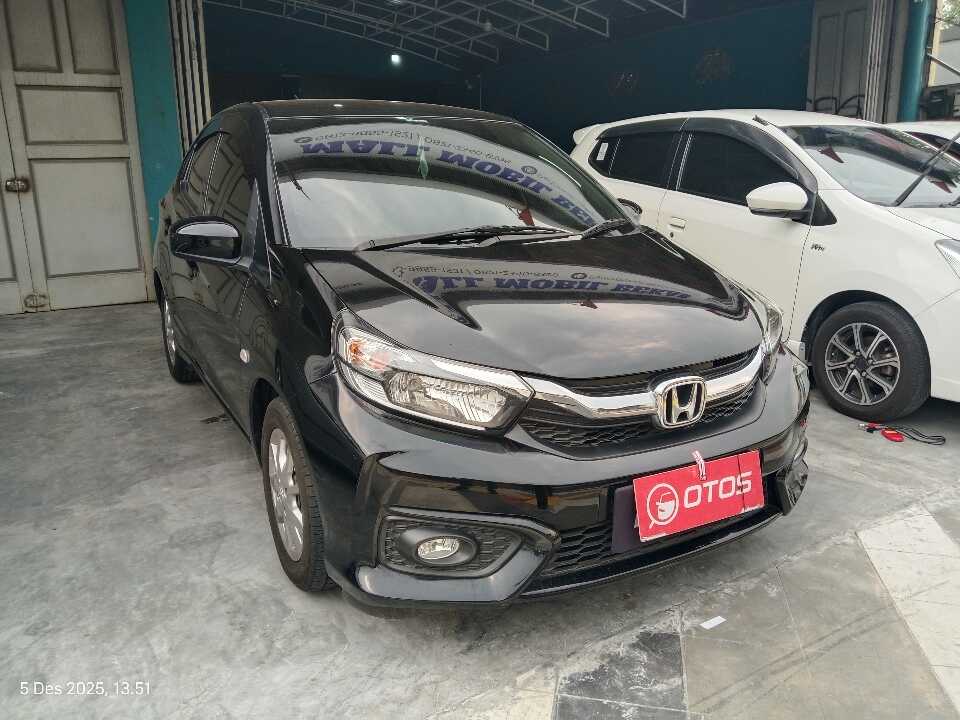 2022 Honda Brio 1.2 Satya E - Foto 1 dari 6