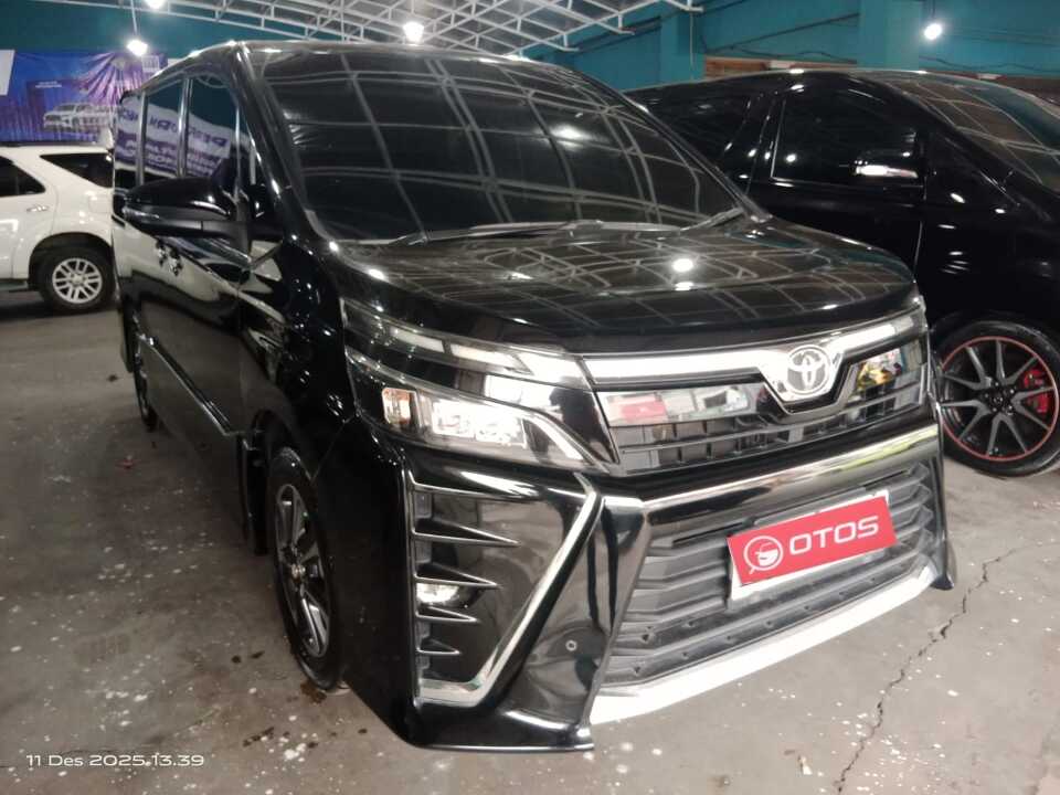 2018 Toyota Voxy 2.0 - Foto 1 dari 6