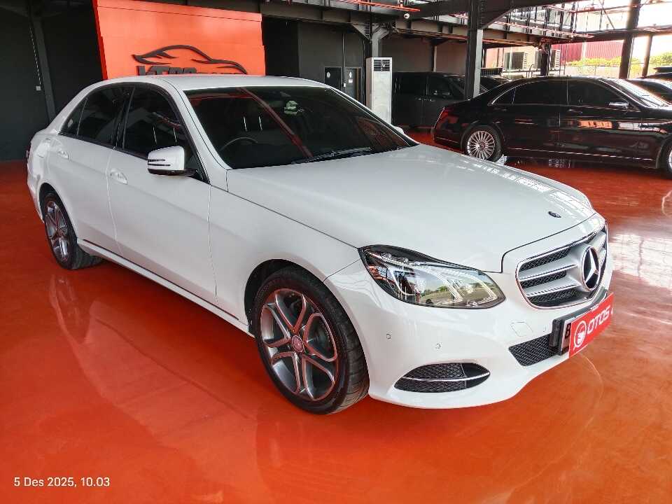 2015 Mercedes-Benz E250 2.0 - Foto 1 dari 6