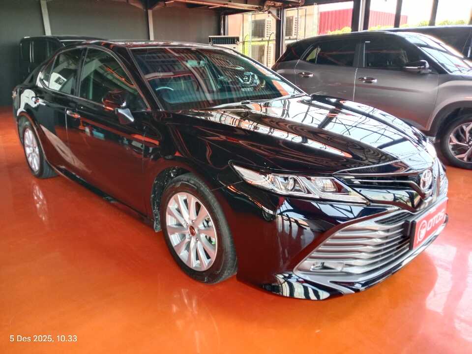 2020 Toyota Camry 2.5 V