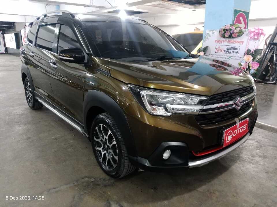 2020 Suzuki XL7 1.5 Alpha - Foto 1 dari 6