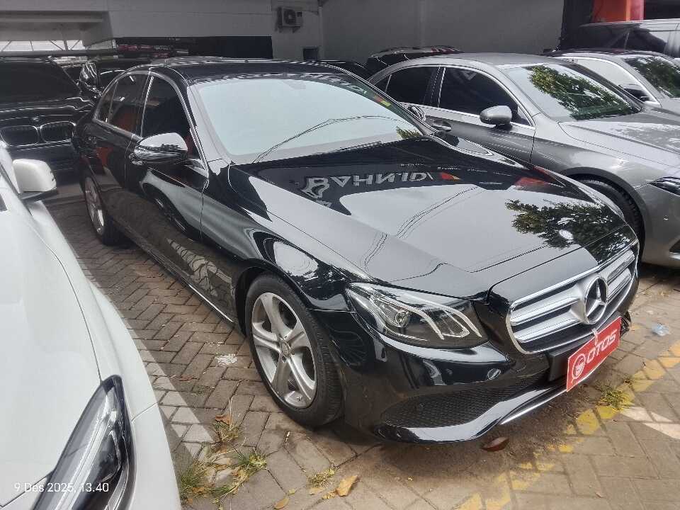2017 Mercedes-Benz E250 2.0 - Foto 1 dari 6