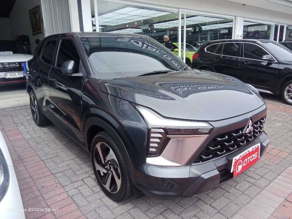 2024 Mitsubishi XForce 1.5 Ultimate - Foto 1 dari 6