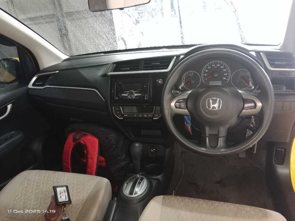 Foto Mobil Bekas Dashboard Honda Brio 1.2 Satya E tahun 2022