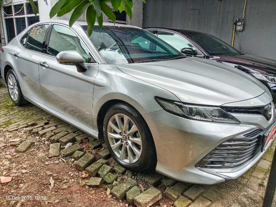 2020 Toyota Camry 2.5 V - Foto 1 dari 6