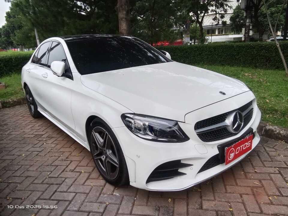 2019 Mercedes-Benz C300 2.0 - Foto 1 dari 6