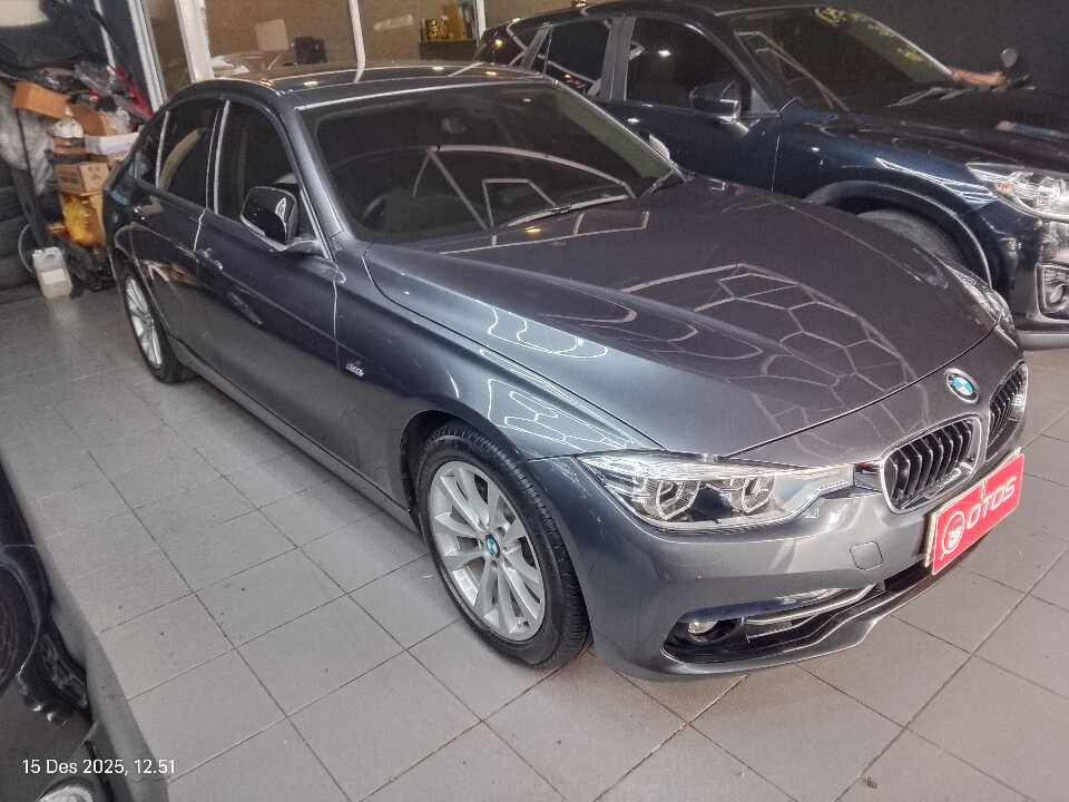 2016 BMW 320i 2.0 - Foto 1 dari 6