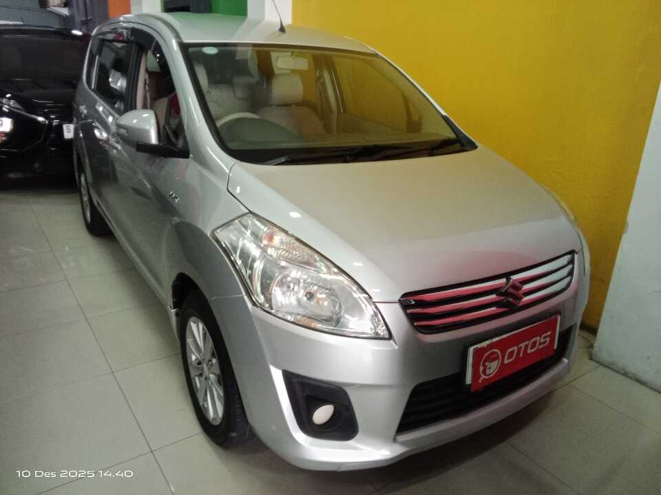 2015 Suzuki Ertiga 1.4 GX - Foto 1 dari 6