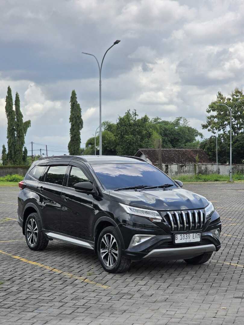 2018 Daihatsu Terios 1.5 R - Foto 1 dari 10