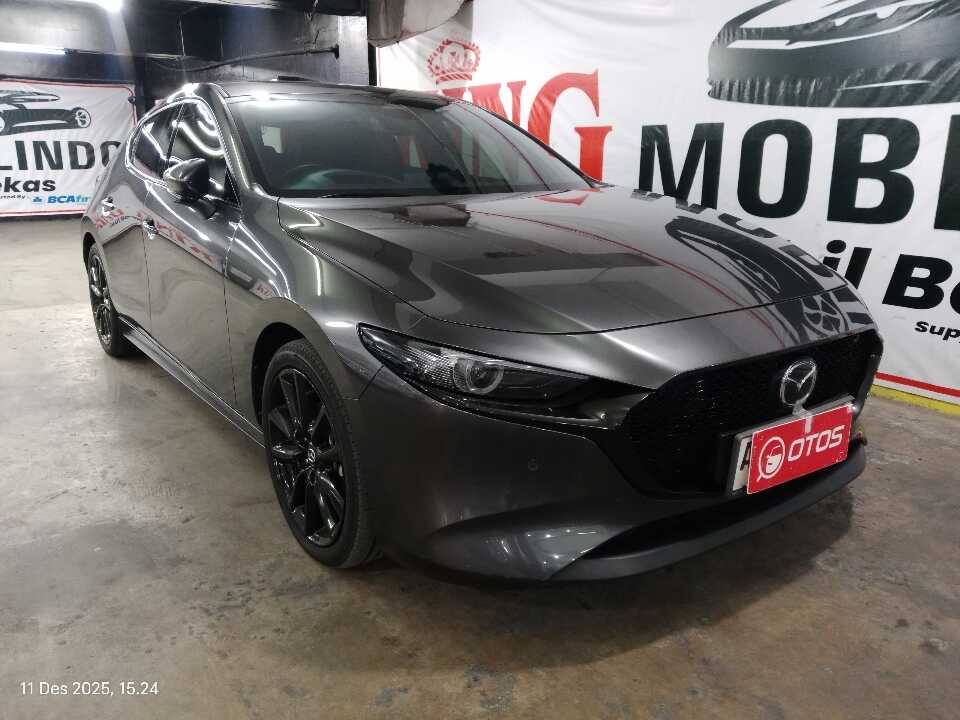 2024 Mazda 3 2.0 Skyactive-G Hatchback - Foto 1 dari 6