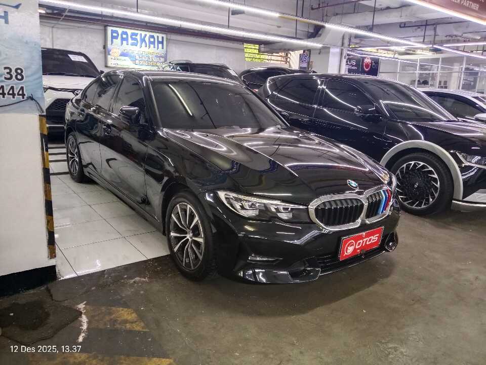 2022 BMW 320i 2.0 - Foto 1 dari 6