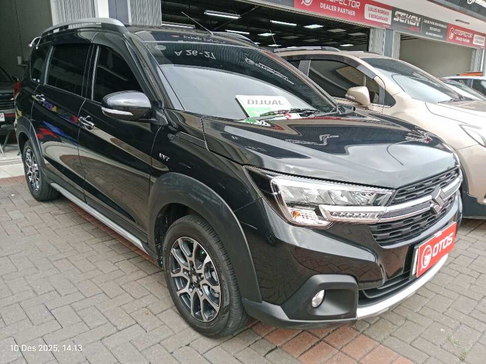 2022 Suzuki XL7 1.5 Alpha - Foto 1 dari 6