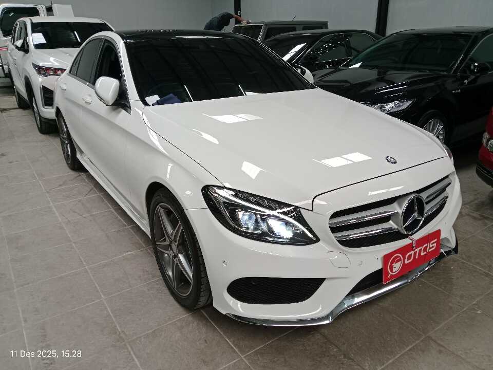 2016 Mercedes-Benz C250 2.0 - Foto 1 dari 6