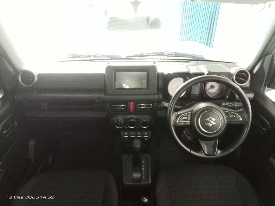 Foto Mobil Bekas Dashboard Suzuki Jimny 1.5 4x4 tahun 2021