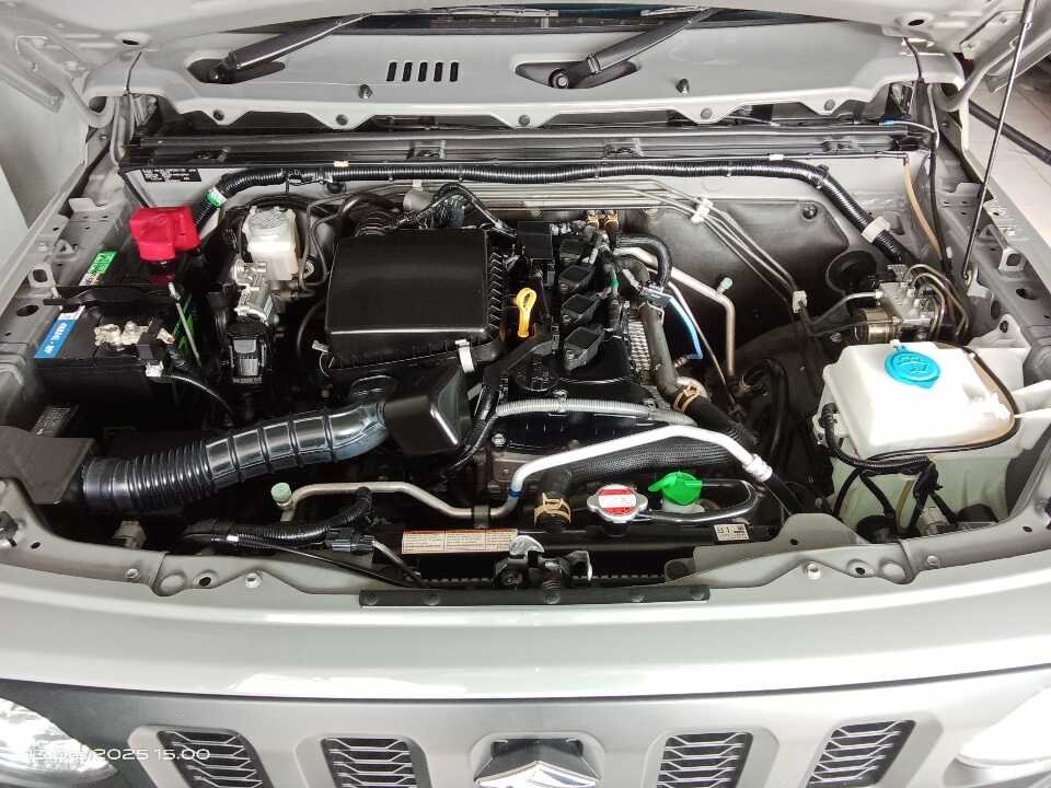 Foto Mobil Bekas Mesin Suzuki Jimny 1.5 4x4 tahun 2021